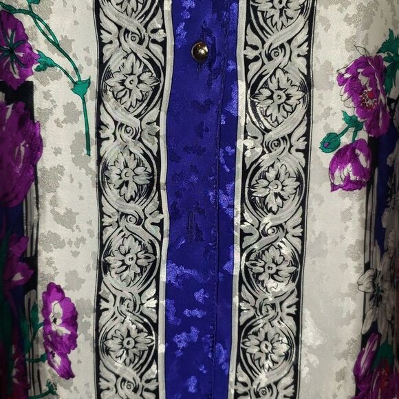 Three Flaggs Blue Beautiful Floral Print Blouse - Picture 7 of 8